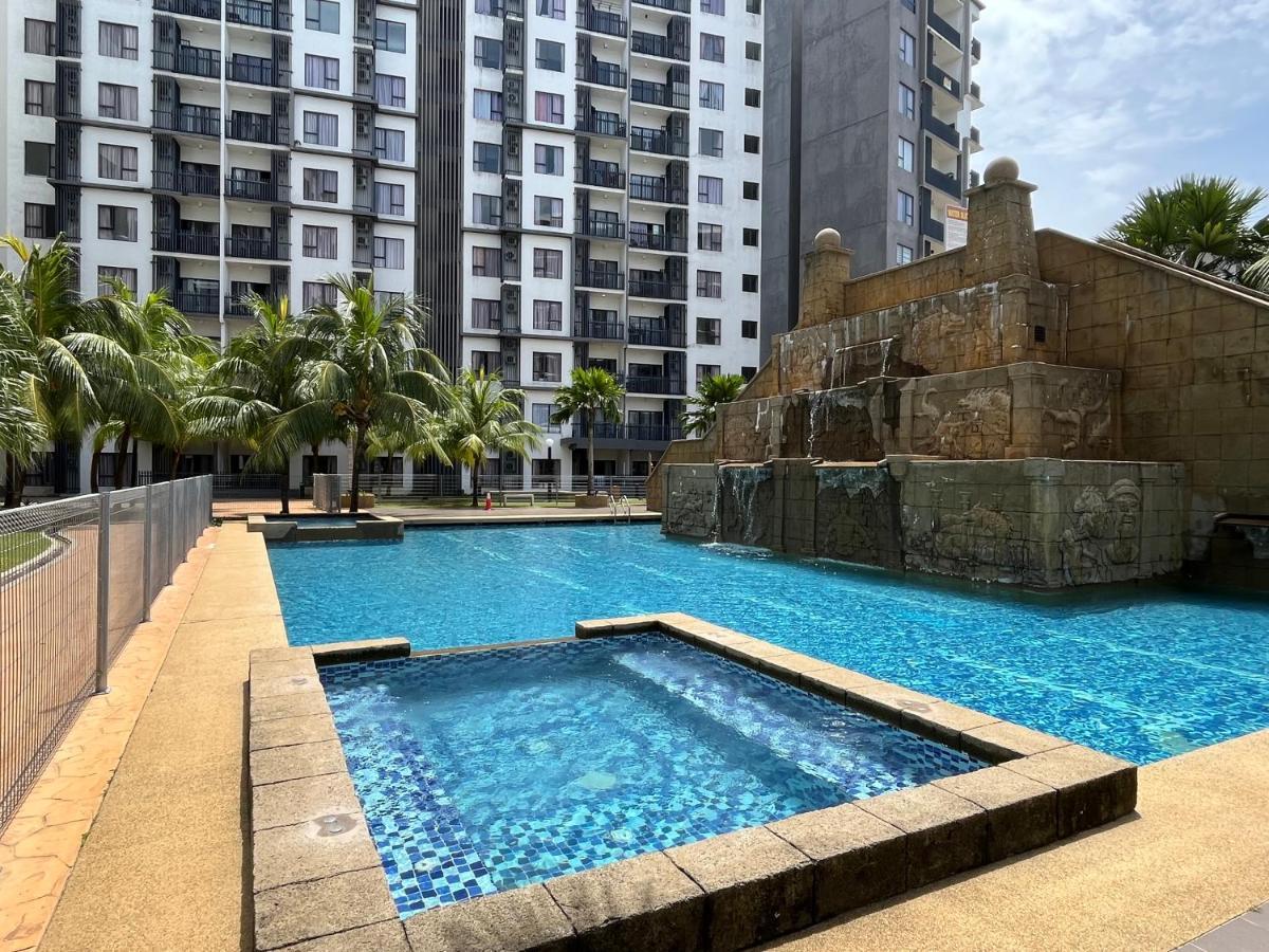 Sg Resort Residence - Beach & Waterpark Kuantan Ngoại thất bức ảnh